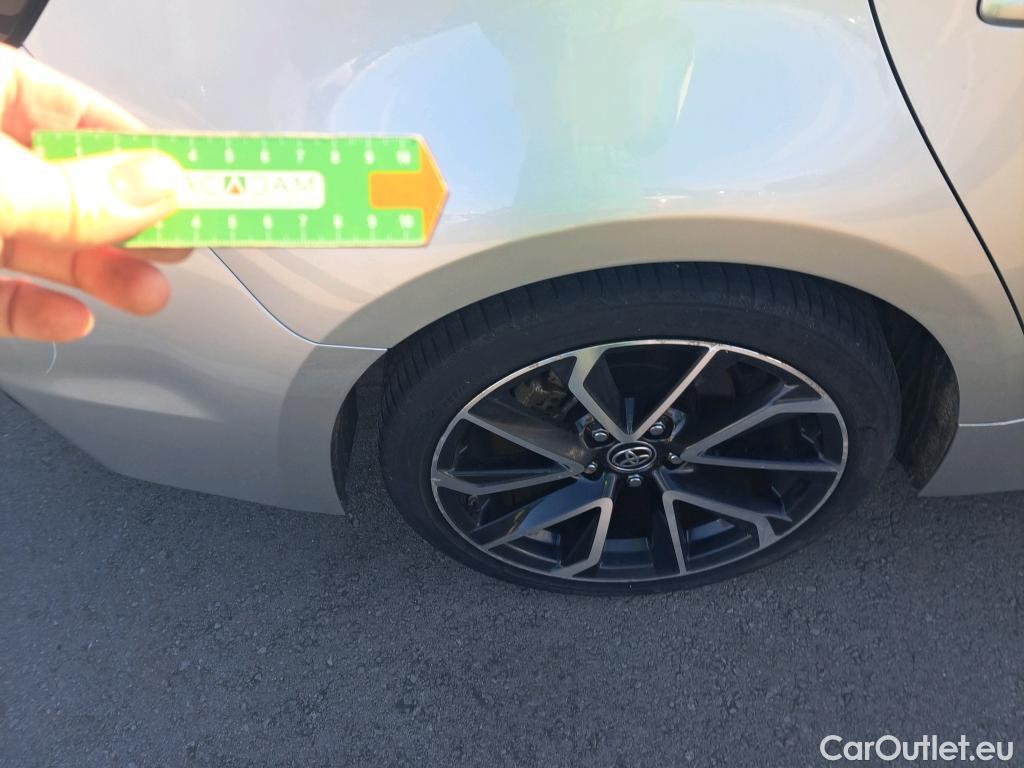  Toyota  Corolla TOYOTA  / 2019 / 5P / familiar 2.0 180H FEEL! E-CVT TOURING SPORT #18