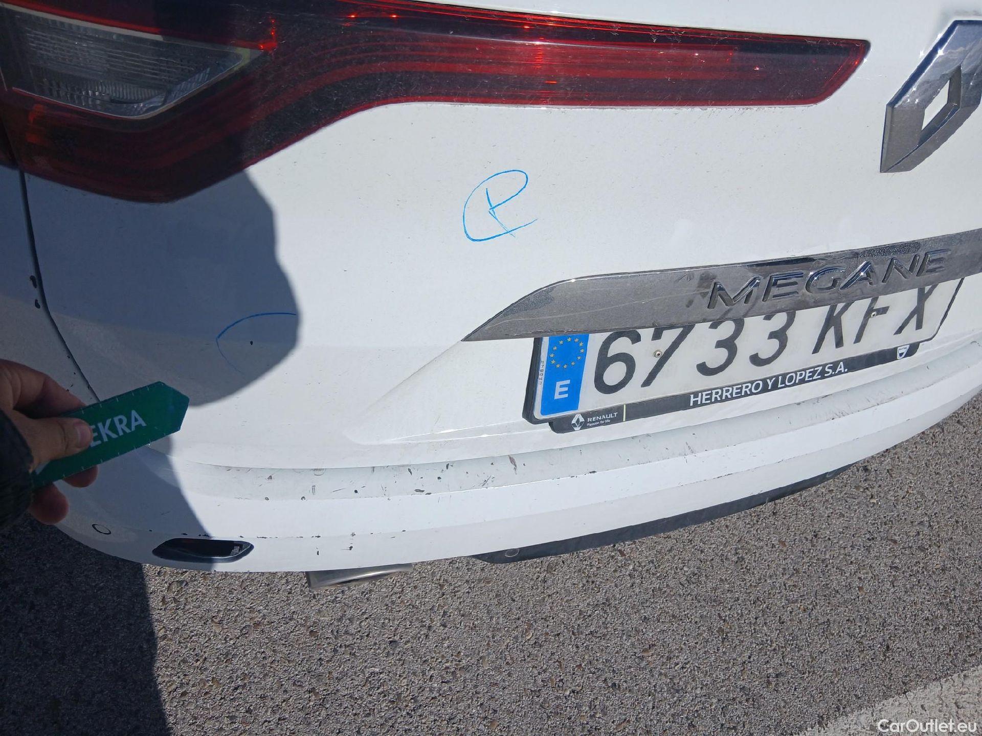  Renault  Megane RENAULT Mégane / 2015 / 5P / familiar Sp. Tourer Zen En. dCi 81kW (110CV) #30