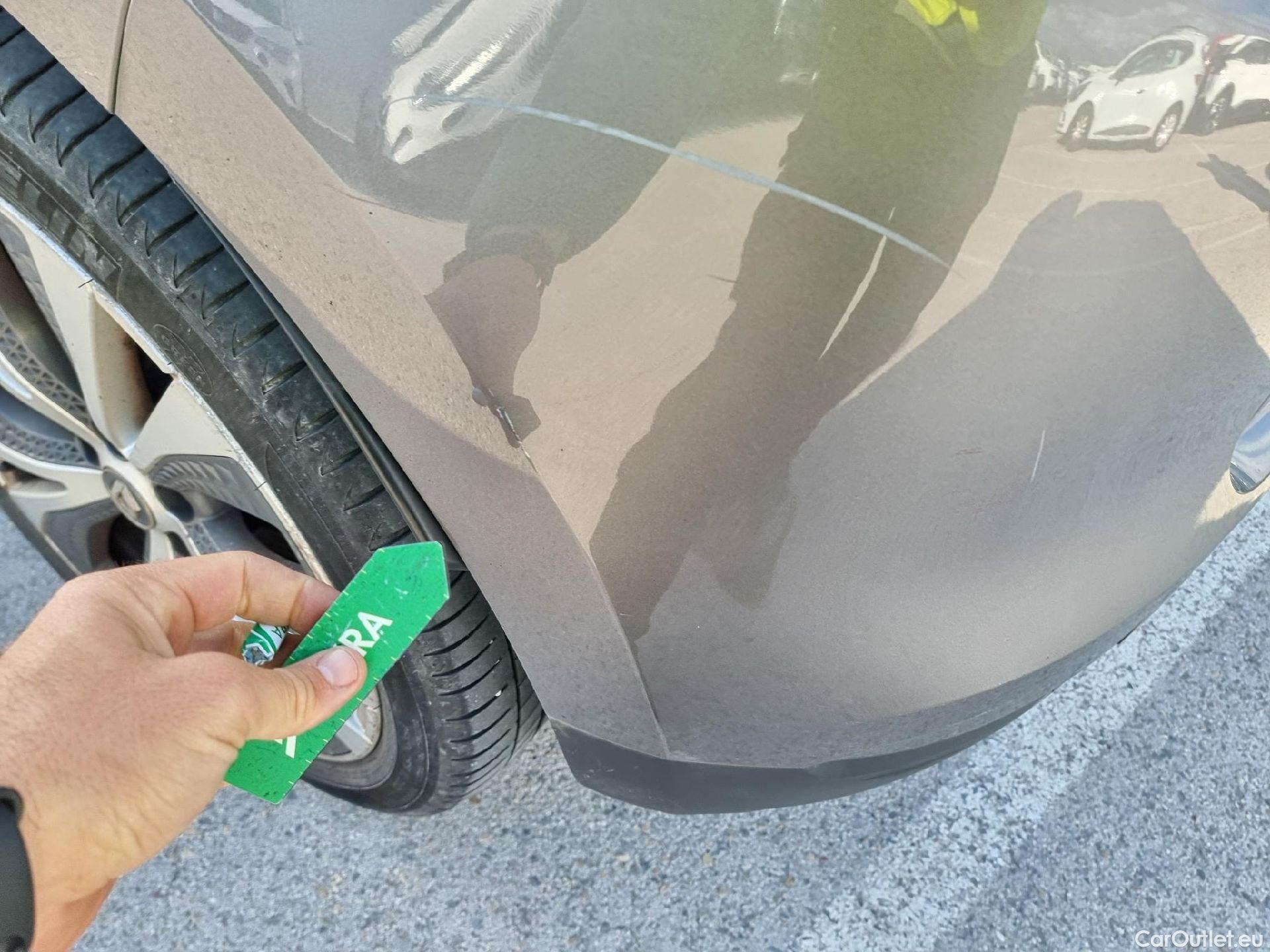  Renault  Scenic RENAULT Scénic / 2016 / 5P / monovolumen compacto Zen Energy dCi 96kW (130CV) #26