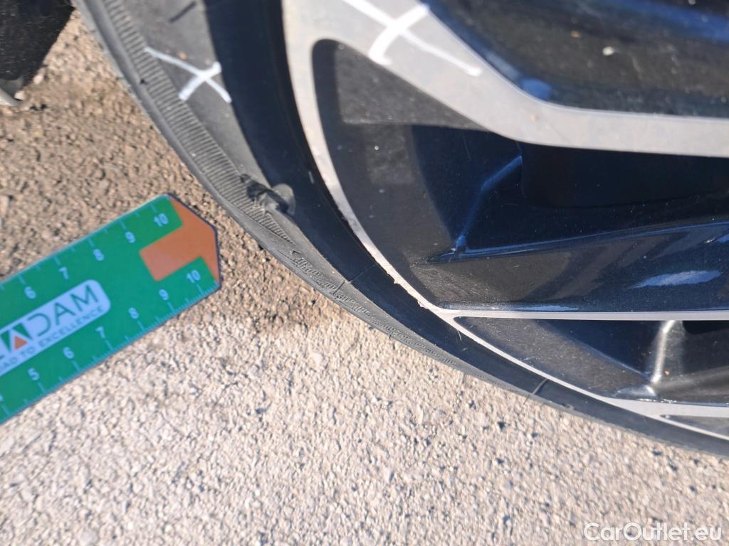  Toyota  Corolla TOYOTA  / 2019 / 5P / familiar 2.0 180H FEEL! E-CVT TOURING SPORT #25