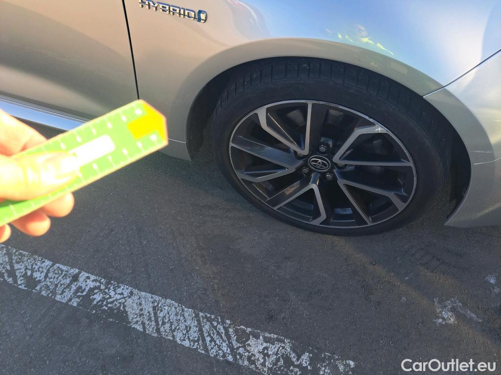  Toyota  Corolla TOYOTA  / 2019 / 5P / familiar 2.0 180H FEEL! E-CVT TOURING SPORT #16