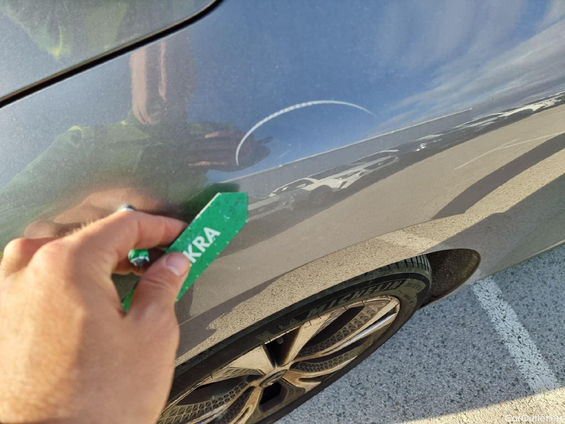  Renault  Scenic RENAULT Scénic / 2016 / 5P / monovolumen compacto Zen Energy dCi 96kW (130CV) #15