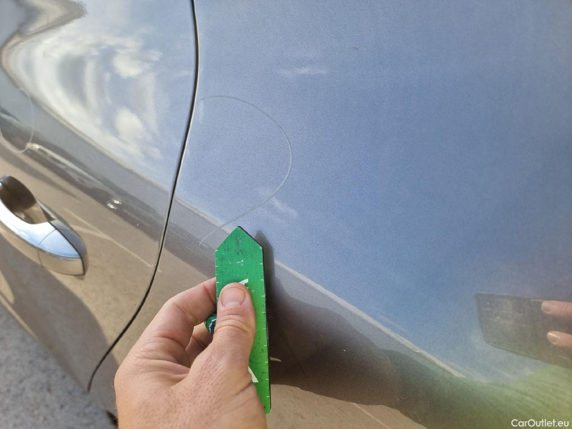  Renault  Scenic RENAULT Scénic / 2016 / 5P / monovolumen compacto Zen Energy dCi 96kW (130CV) #21