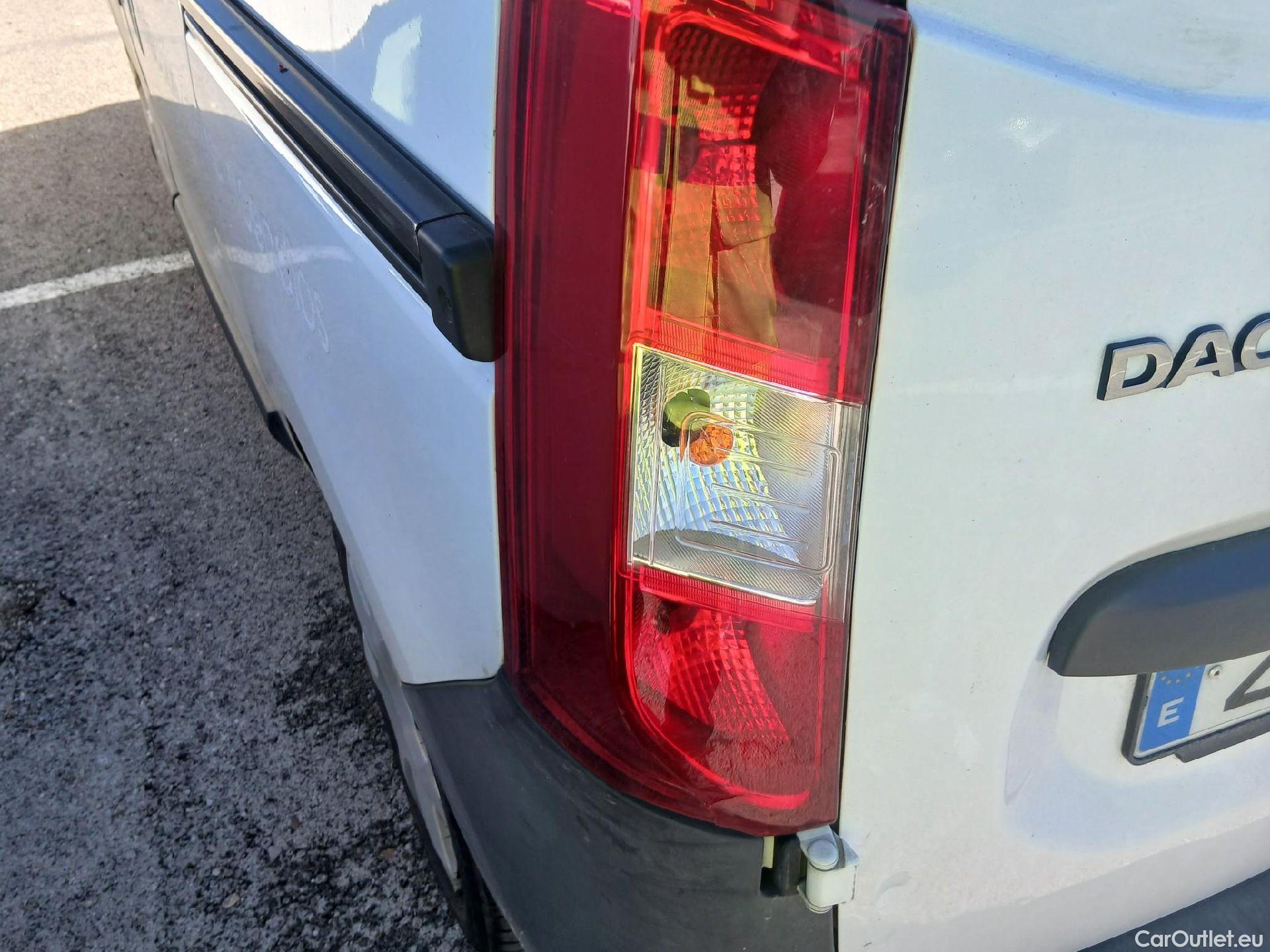  Dacia  Dokker DACIA  / 2013 / 4P / furgón derivado de turismo Van Essential Blue dCi 70kW (95CV) #22