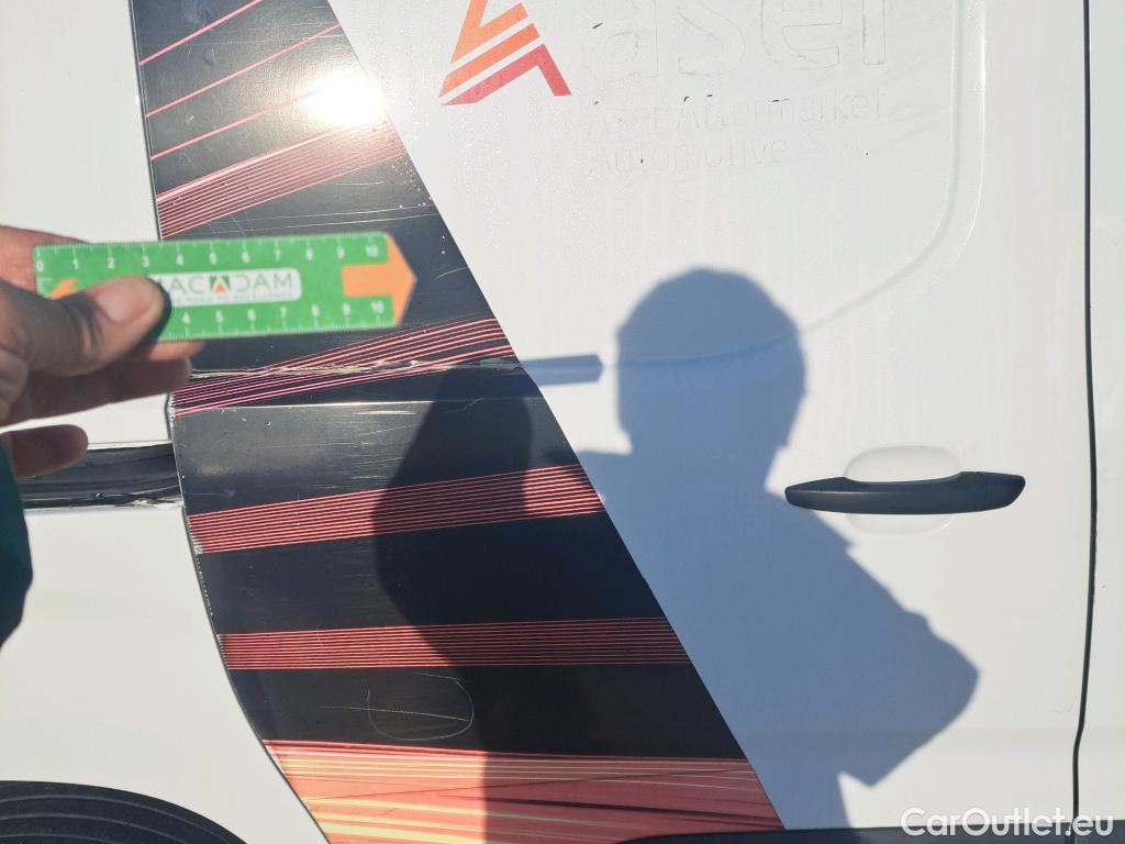  Opel  Combo OPEL  / 2018 / 4P / furgón derivado de turismo 1.5 TD 75kW (100CV) Select L H1 1000kg #9