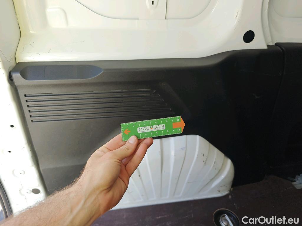  Opel  Combo OPEL  / 2018 / 3P / furgón derivado de turismo 1.5 TD 75kW (100CV) Express L H1 650kg #65