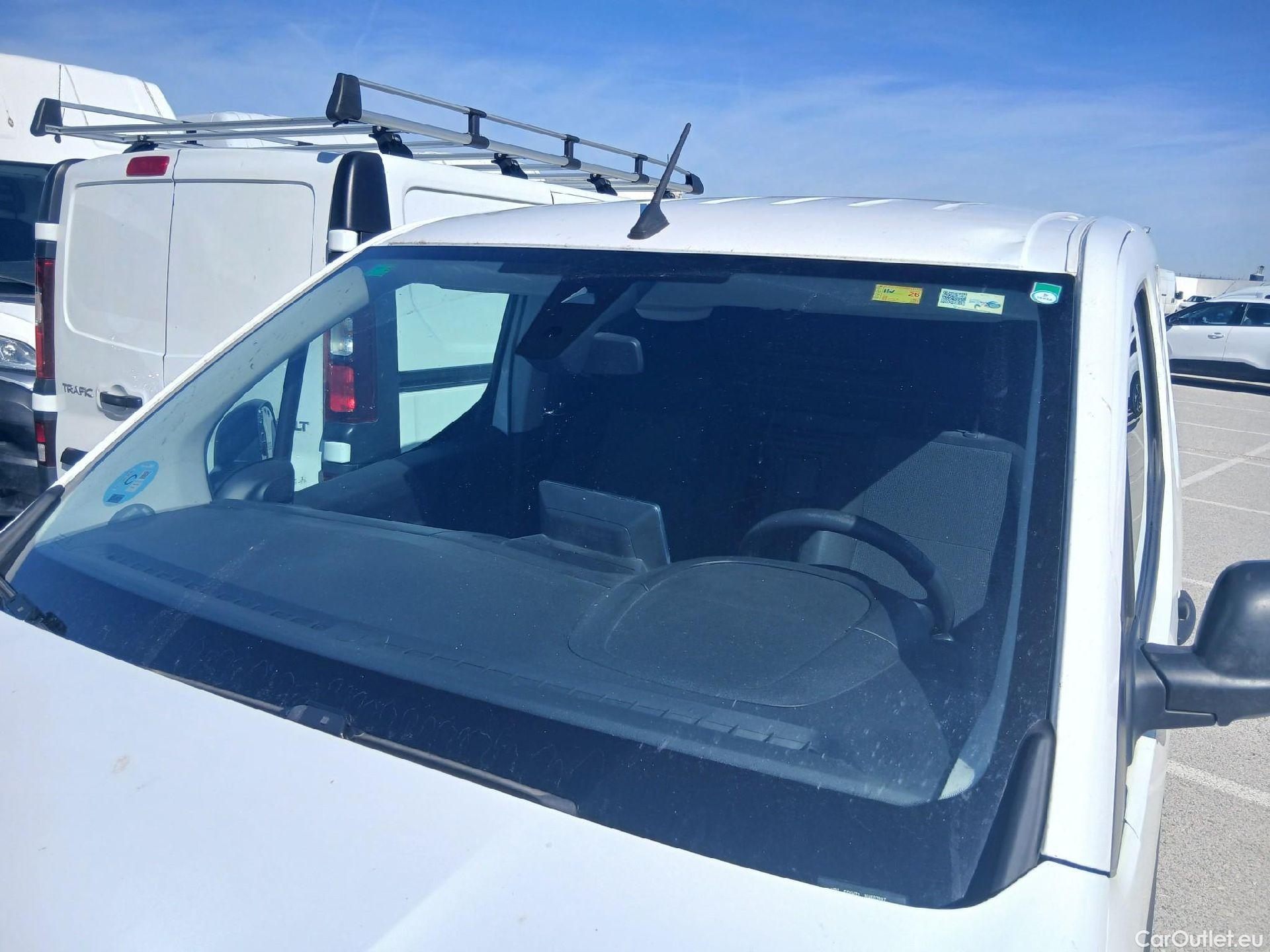  Citroen  Berlingo CITROEN  / 2018 / 3P / furgón derivado de turismo Talla M BlueHDi 100 CONTROL #17