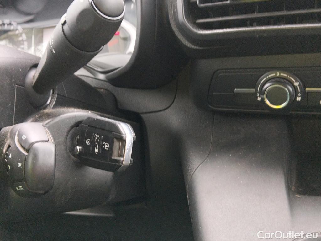  Citroen  Berlingo CITROEN  / 2018 / 3P / furgón derivado de turismo Talla M BlueHDi 100 CONTROL #1