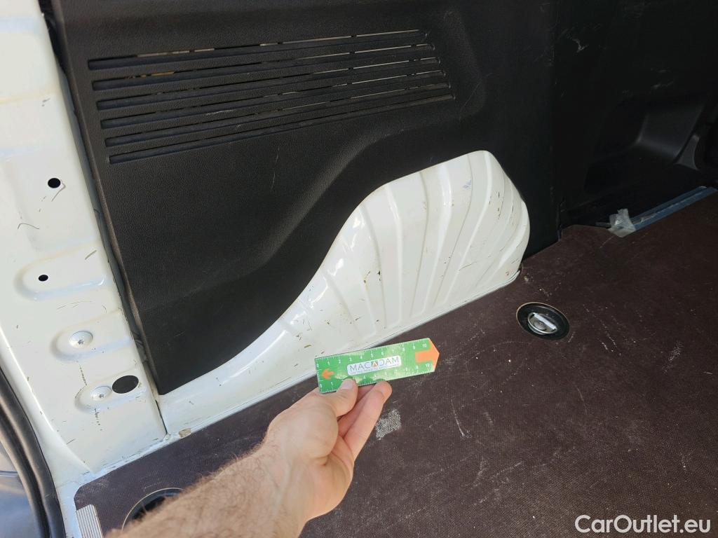  Opel  Combo OPEL  / 2018 / 3P / furgón derivado de turismo 1.5 TD 75kW (100CV) Express L H1 650kg #20