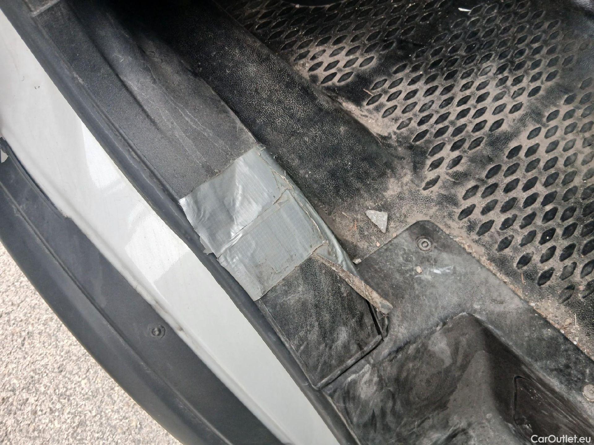  Iveco  Daily IVECO  / 2019 / 4P / furgón 2.3 TD 35S 16 V 3520L/H2 12 M3 #16