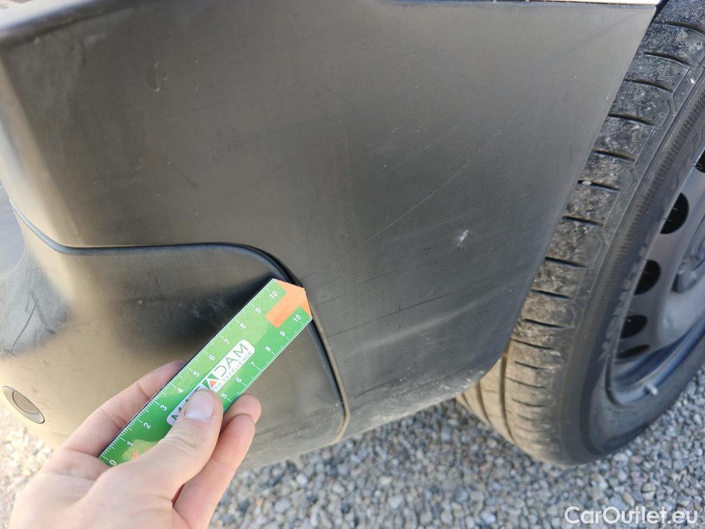  Opel  Combo OPEL  / 2018 / 3P / furgón derivado de turismo 1.5 TD 75kW (100CV) Express L H1 650kg #51