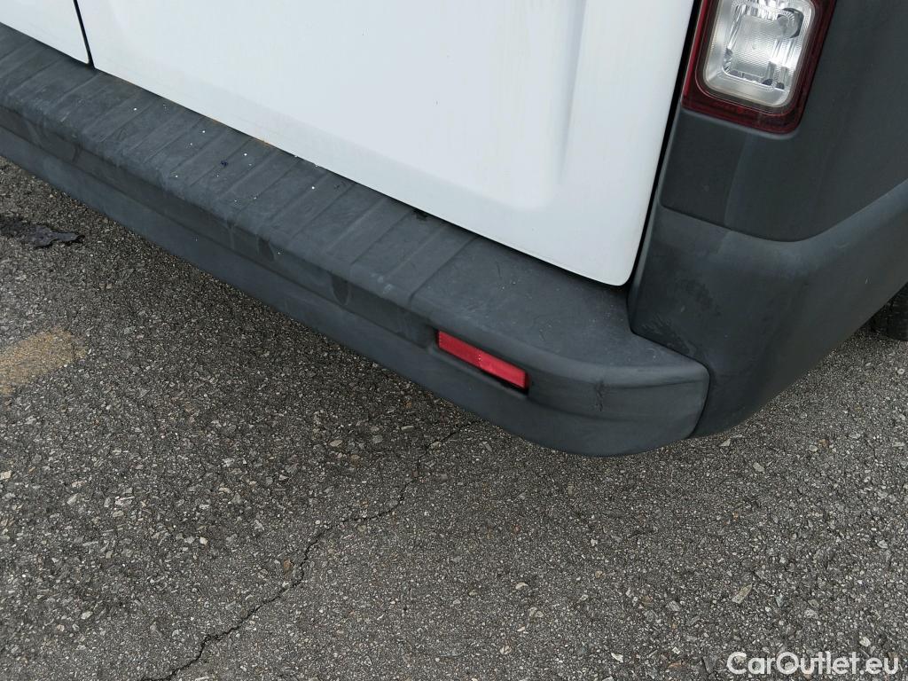  Opel  Vivaro OPEL  VU 4p 2G furgón 1.6 CDTI 115 CV Expression L2 H1 2.9t #16