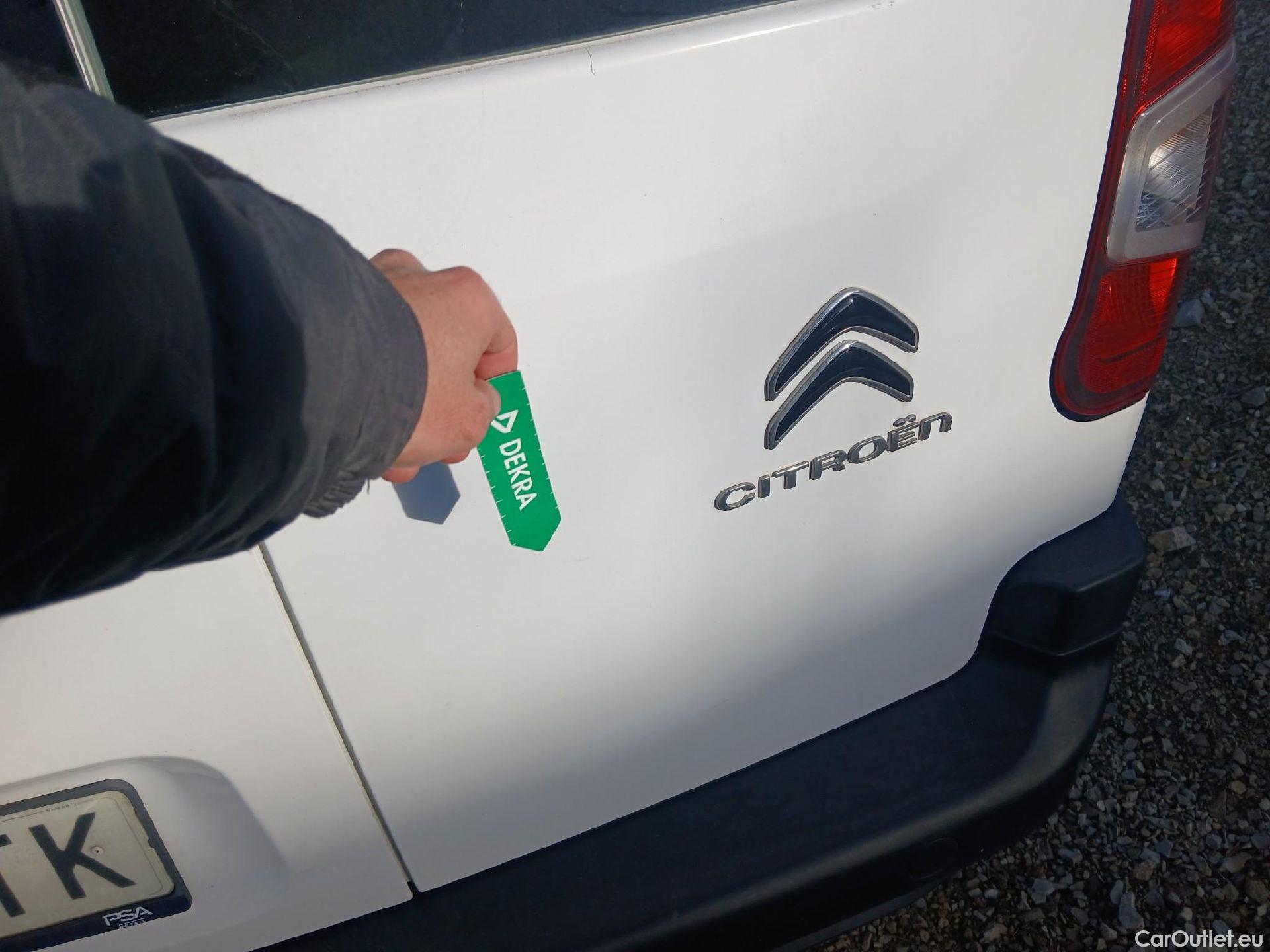  Citroen  Berlingo CITROEN  / 2018 / 5P / combi Talla M PureTech 110 S&S FEEL #20