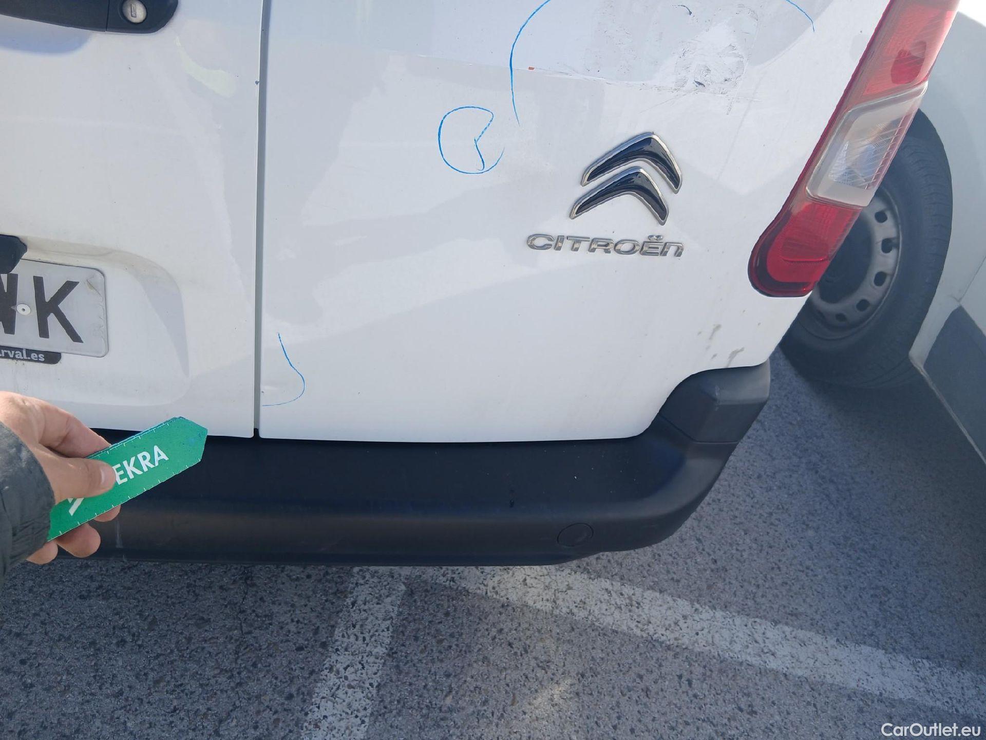  Citroen  Berlingo CITROEN  / 2018 / 3P / furgón derivado de turismo Talla M BlueHDi 100 CONTROL #25