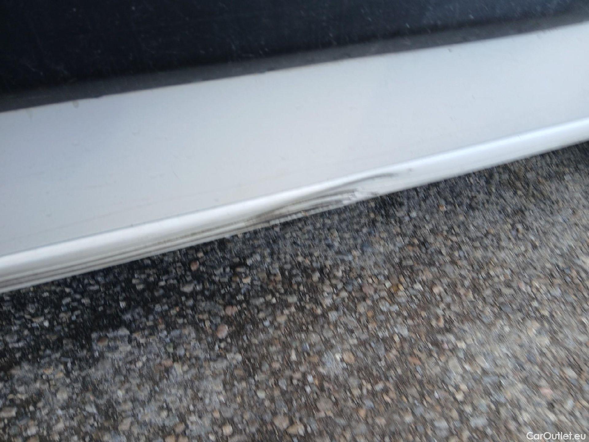  Citroen  Berlingo CITROEN  / 2018 / 4P / combi Talla M BlueHDi 100 LIVE (AC) #20