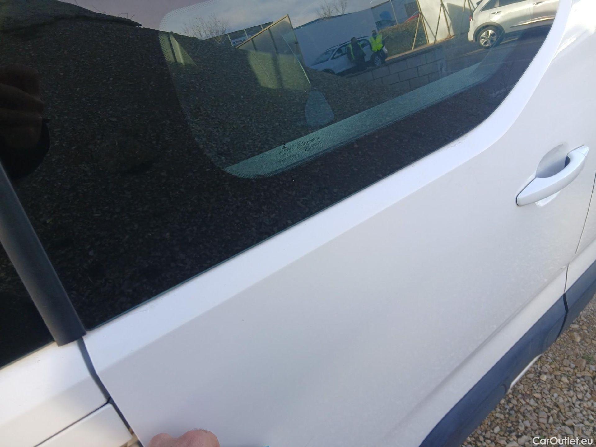  Citroen  Berlingo CITROEN  / 2018 / 5P / combi Talla M PureTech 110 S&S FEEL #25