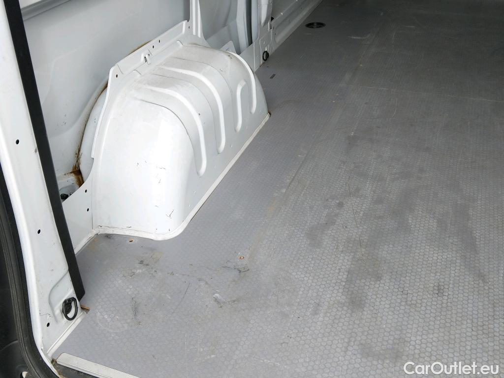  Opel  Vivaro OPEL  VU 4p 2G furgón 1.6 CDTI 115 CV Expression L2 H1 2.9t #8