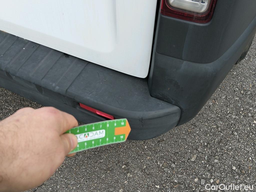  Opel  Vivaro OPEL  VU 4p 2G furgón 1.6 CDTI 115 CV Expression L2 H1 2.9t #17