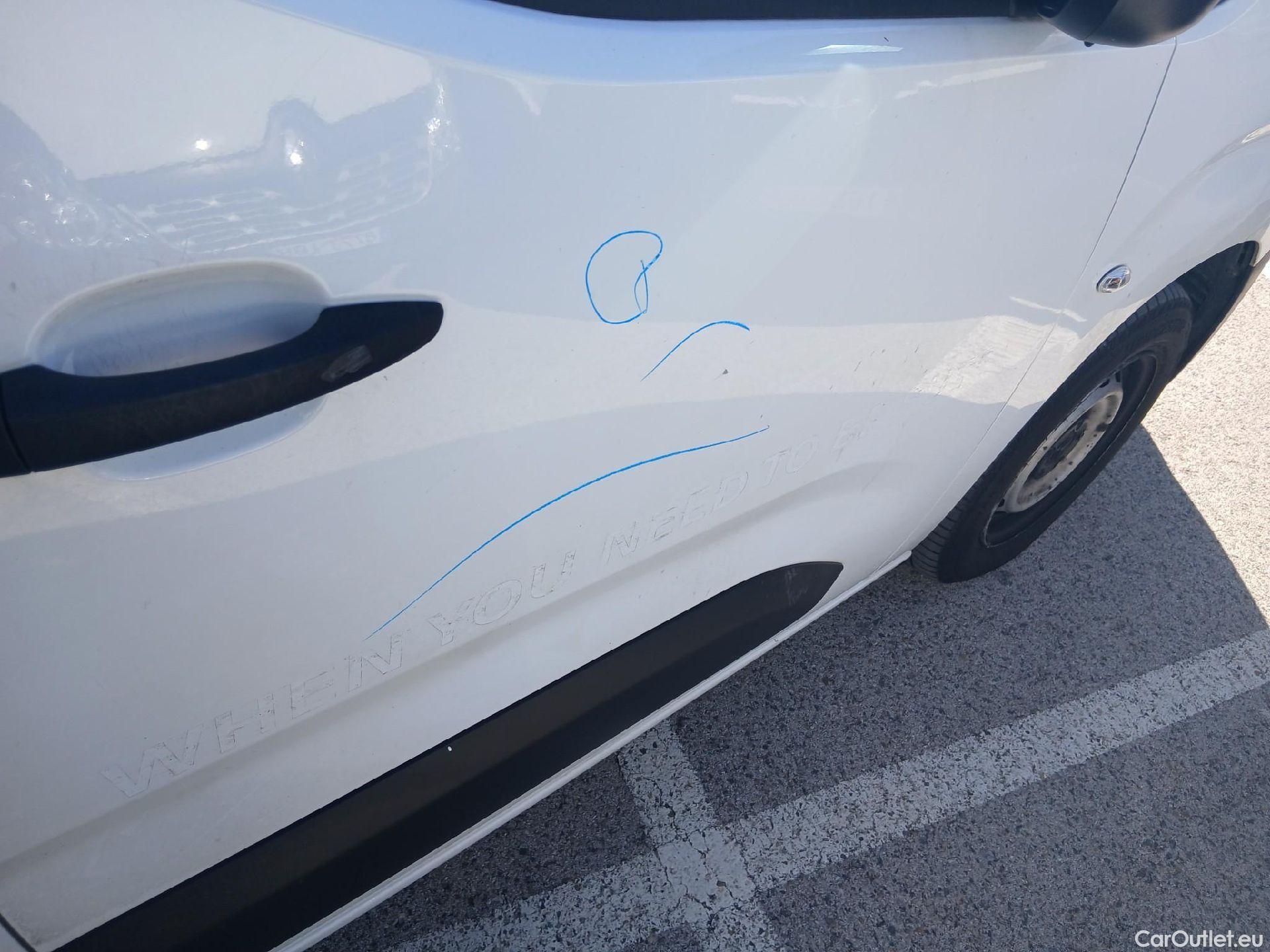  Citroen  Berlingo CITROEN  / 2018 / 3P / furgón derivado de turismo Talla M BlueHDi 100 CONTROL #29