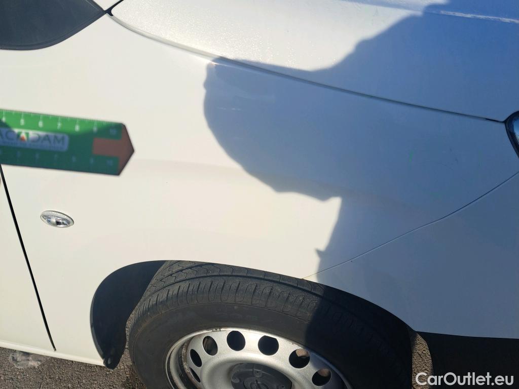  Opel  Combo OPEL  / 2018 / 4P / furgón derivado de turismo 1.5 TD 75kW (100CV) Select L H1 1000kg #35