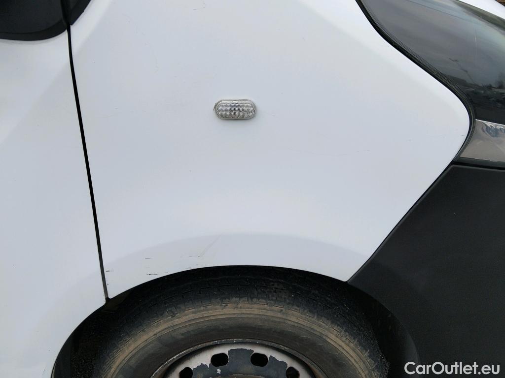  Opel  Vivaro OPEL  VU 4p 2G furgón 1.6 CDTI 115 CV Expression L2 H1 2.9t #18