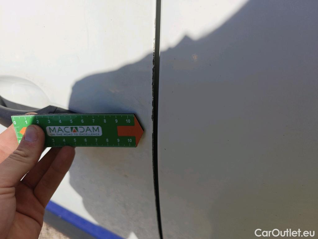  Opel  Combo OPEL  / 2018 / 3P / furgón derivado de turismo 1.5 TD 75kW (100CV) Express L H1 650kg #36