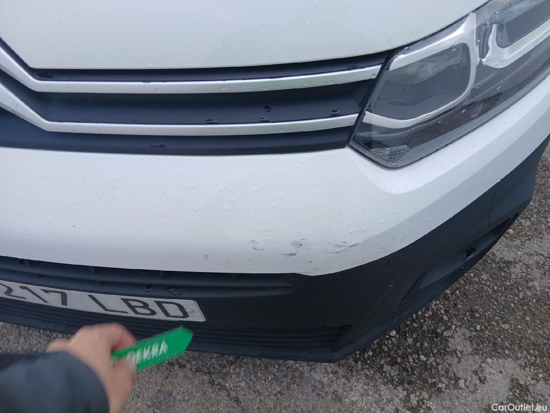  Citroen  Berlingo CITROEN  / 2018 / 4P / combi Talla M BlueHDi 100 LIVE (AC) #4