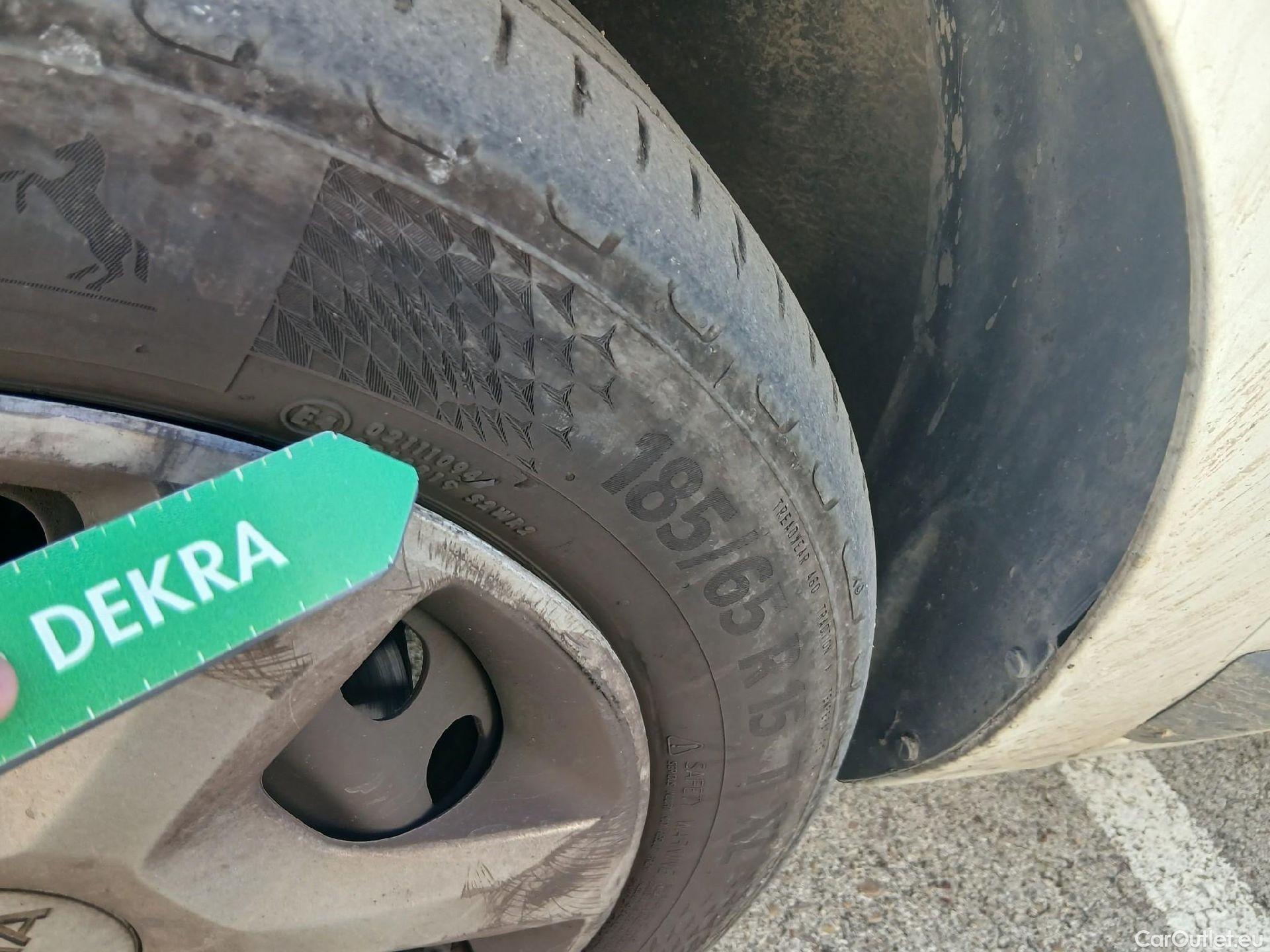  Dacia  Dokker DACIA  / 2013 / 4P / furgón derivado de turismo Van Essential Blue dCi 70kW (95CV) #5