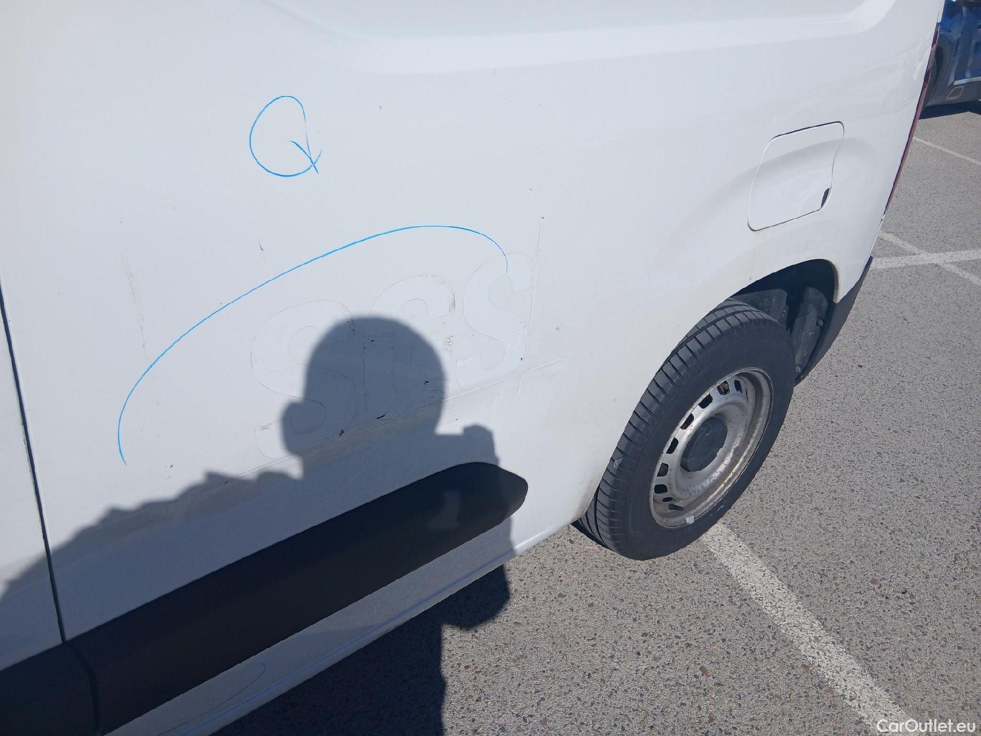  Citroen  Berlingo CITROEN  / 2018 / 3P / furgón derivado de turismo Talla M BlueHDi 100 CONTROL #21