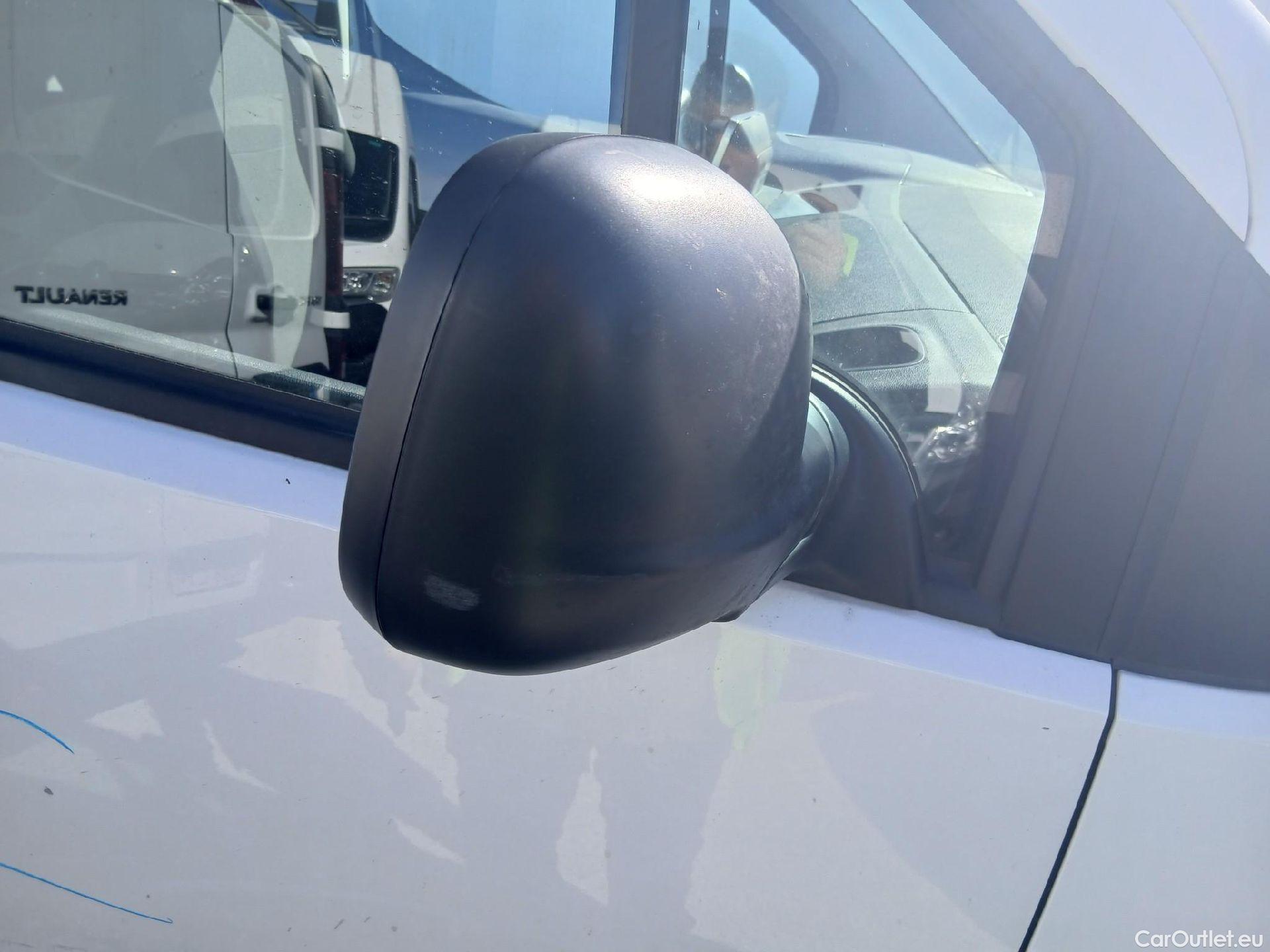  Citroen  Berlingo CITROEN  / 2018 / 3P / furgón derivado de turismo Talla M BlueHDi 100 CONTROL #30