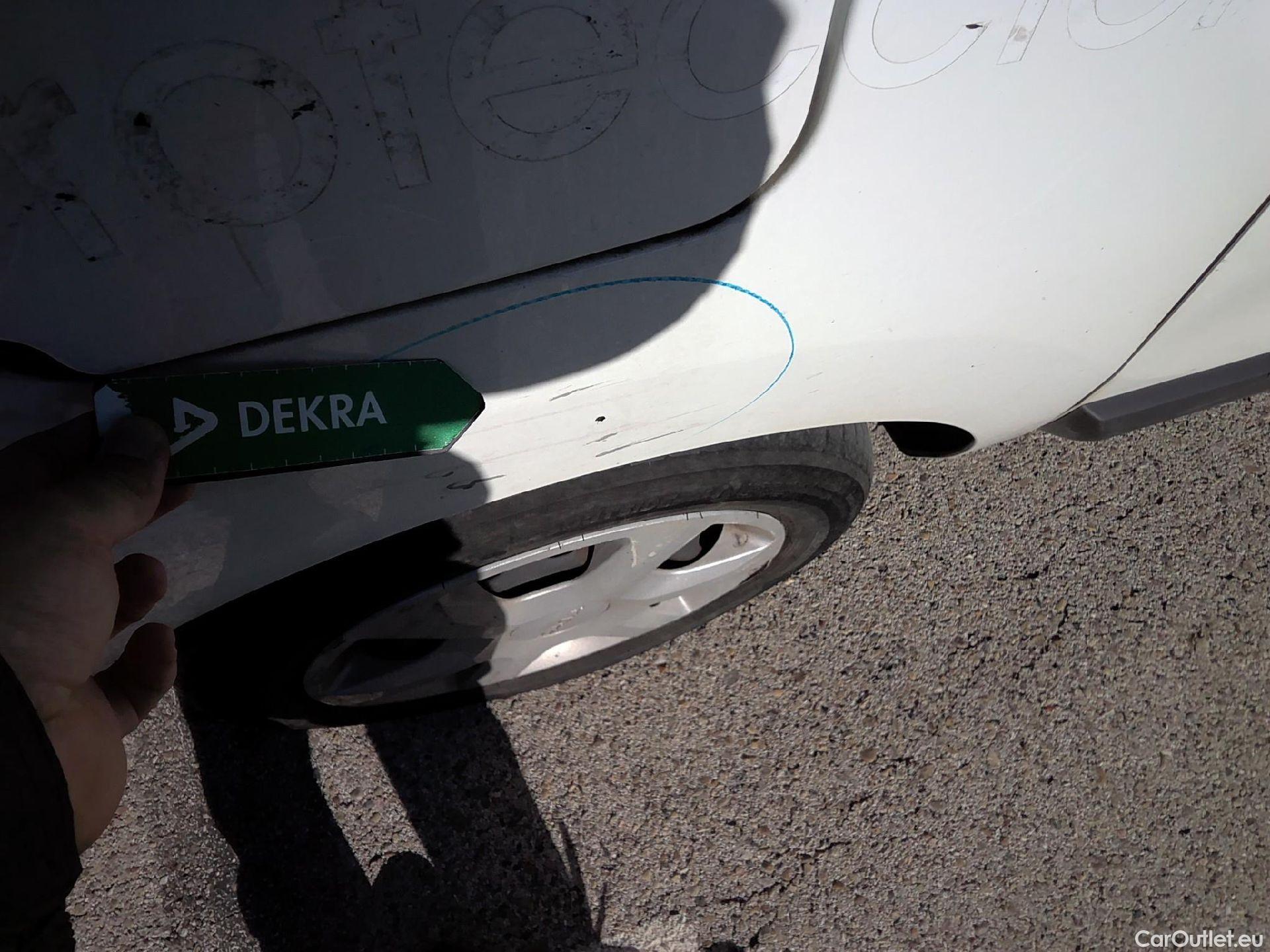  Dacia  Dokker DACIA  / 2013 / 4P / furgón derivado de turismo Van Essential Blue dCi 70kW (95CV) #31