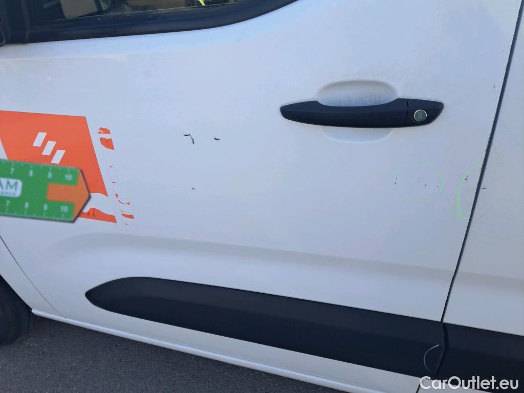  Opel  Combo OPEL  / 2018 / 4P / furgón derivado de turismo 1.5 TD 75kW (100CV) Select L H1 1000kg #31