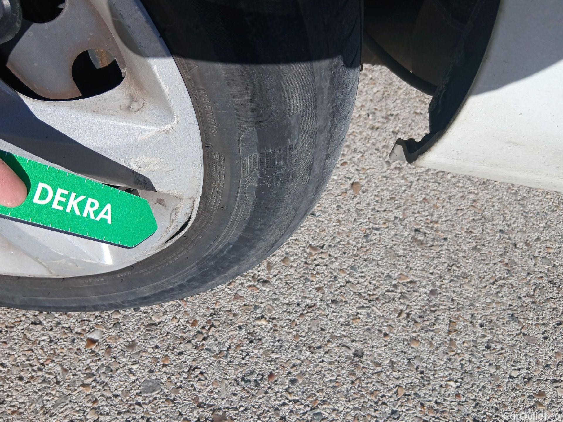  Dacia  Dokker DACIA  / 2013 / 4P / furgón derivado de turismo Van Essential Blue dCi 70kW (95CV) #9