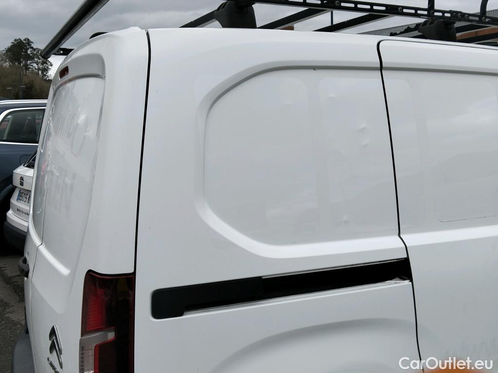  Citroen  Berlingo CITROEN  / 2018 / 3P / furgón derivado de turismo Talla M BlueHDi 100 CONTROL #40