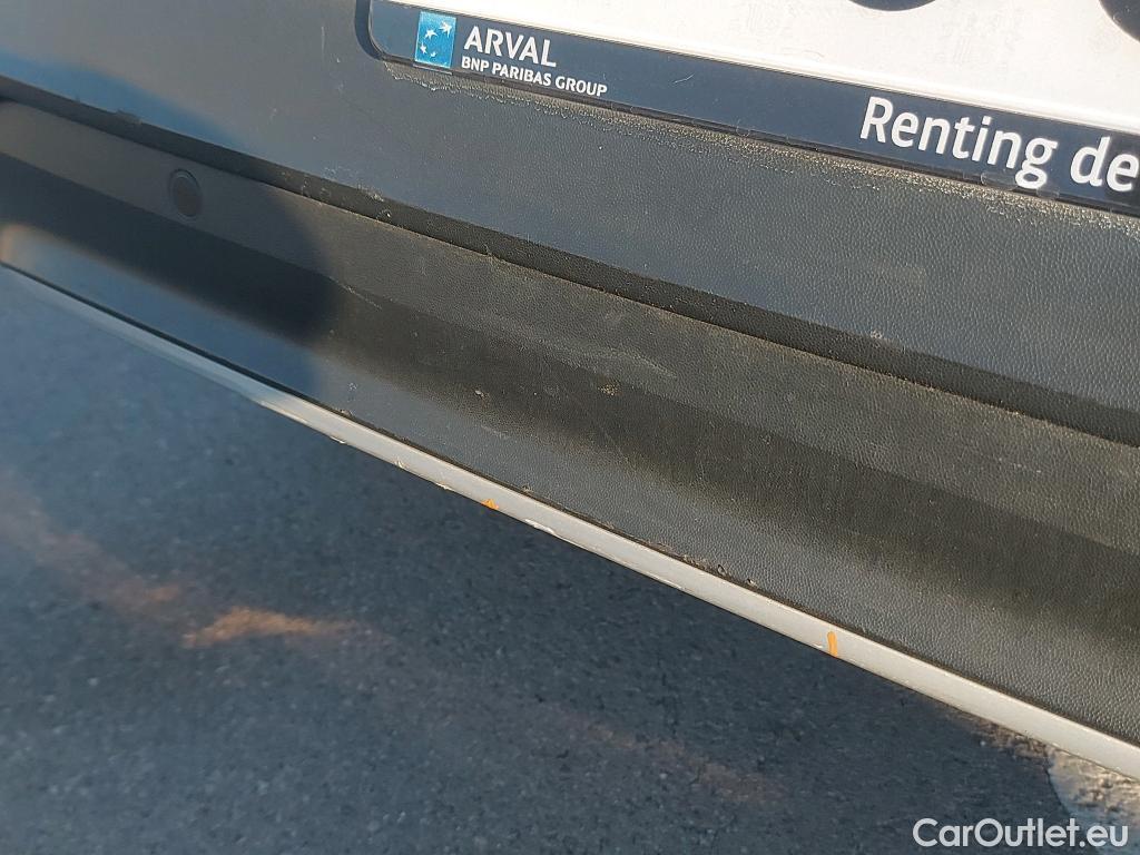  Volkswagen  T-ROC VOLKSWAGEN  / 2017 / 5P / todoterreno Advance 2.0 TDI 110kW (150CV) DSG (AC2) #34