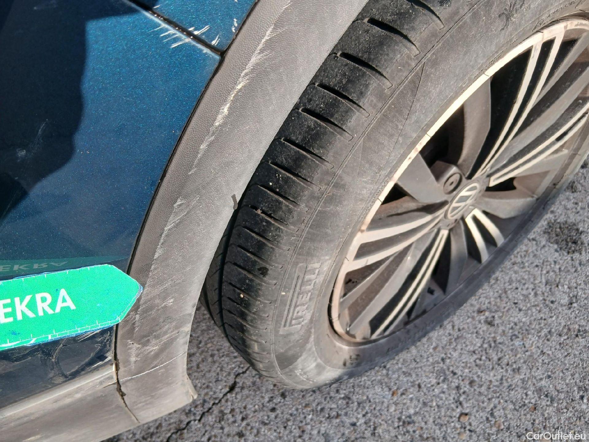  Volkswagen  Tiguan VOLKSWAGEN  / 2020 / 5P / todoterreno Life 1.4 TSI eHybrid 180kW (245CV) DSG #24