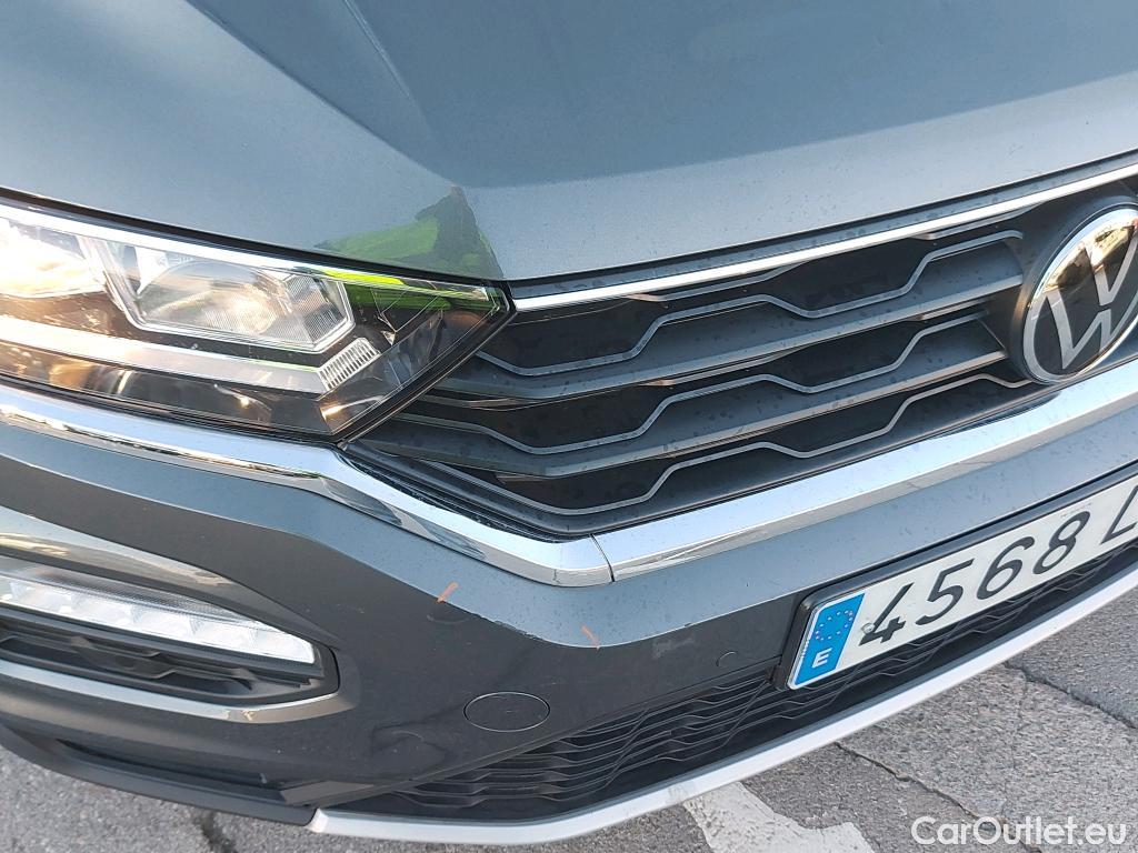  Volkswagen  T-ROC VOLKSWAGEN  / 2017 / 5P / todoterreno Advance 2.0 TDI 110kW (150CV) DSG (AC2) #32