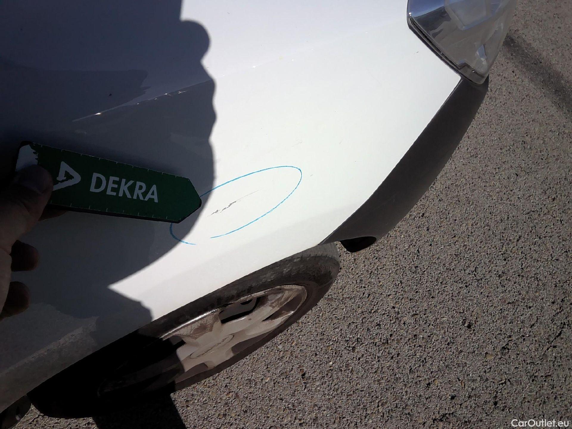  Dacia  Dokker DACIA  / 2013 / 4P / furgón derivado de turismo Van Essential Blue dCi 70kW (95CV) #37