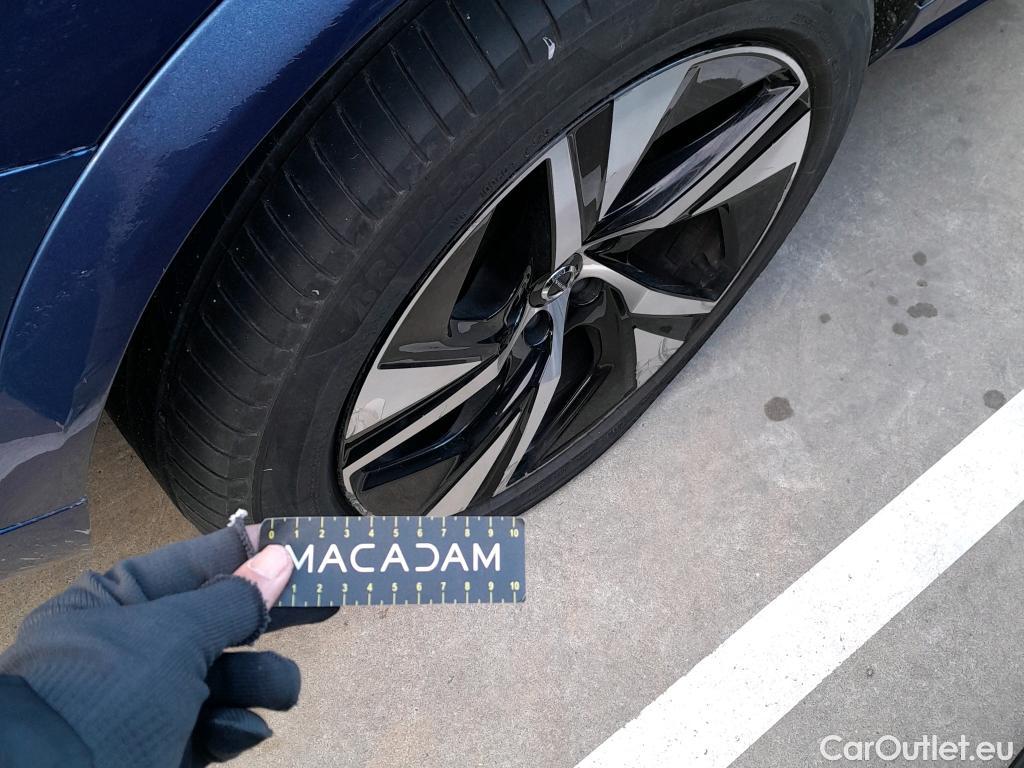  Volvo  XC90  R Design AWD 2.0 B5 235CV AT8 E6dT #5