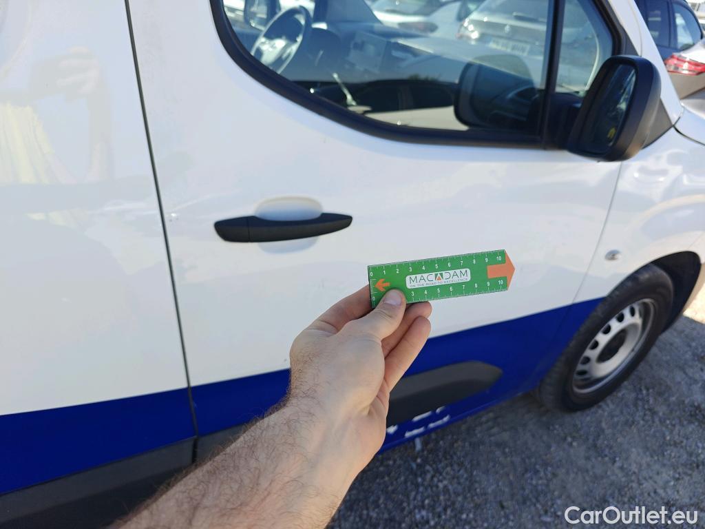  Opel  Combo OPEL  / 2018 / 3P / furgón derivado de turismo 1.5 TD 75kW (100CV) Express L H1 650kg #27