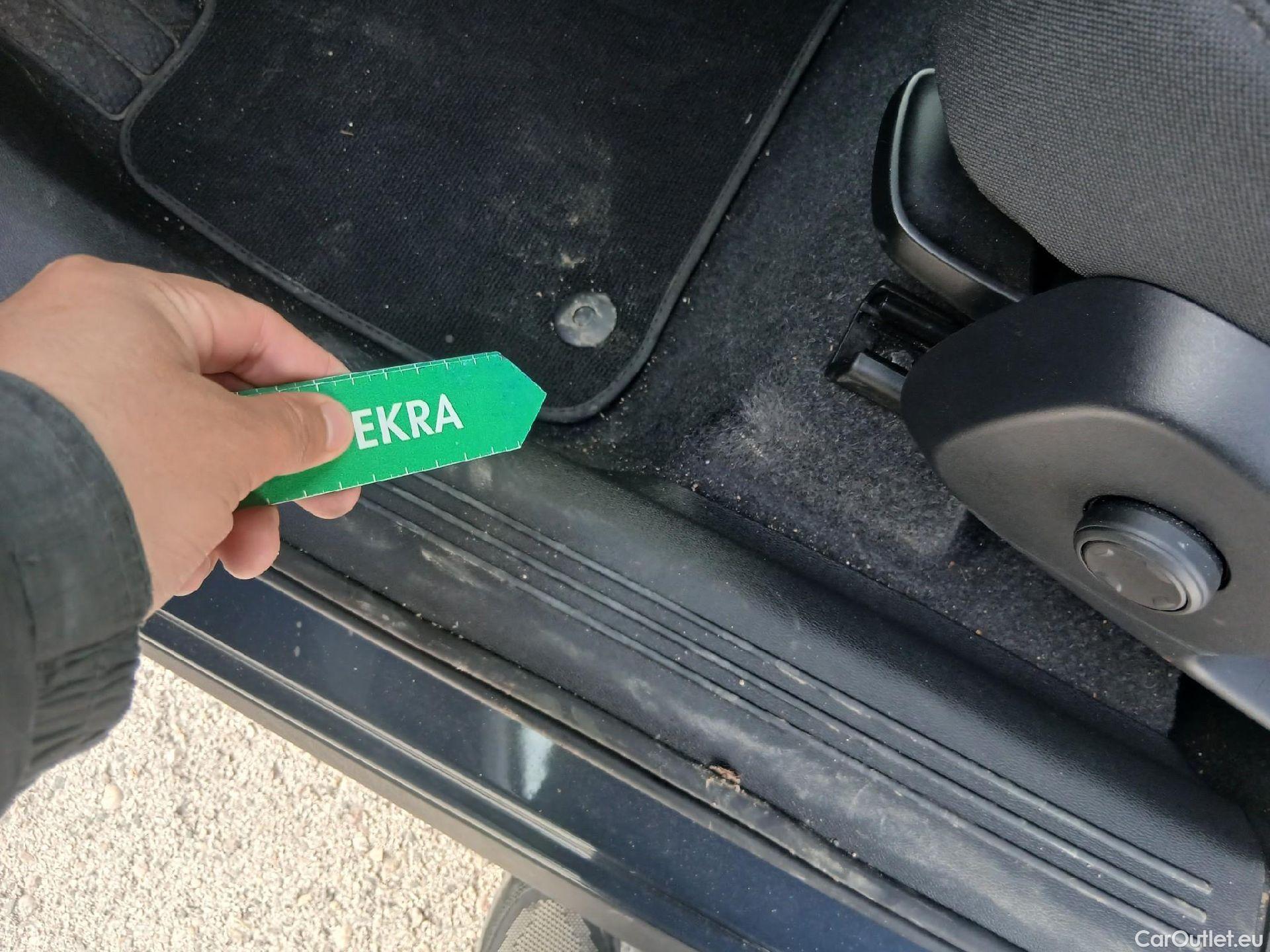  Volvo  XC 40 VOLVO XC40 / 2017 / 5P / todoterreno 1.5 T2 Momentum Pro Auto #2