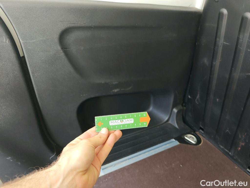  Opel  Combo OPEL  / 2018 / 3P / furgón derivado de turismo 1.5 TD 75kW (100CV) Express L H1 650kg #67