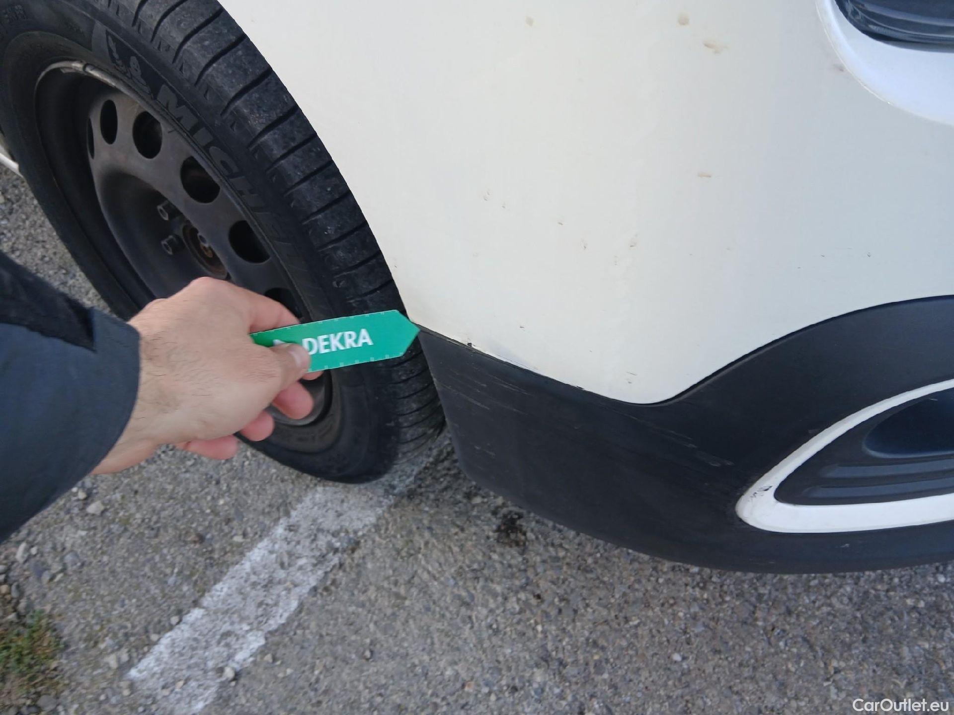  Citroen  Berlingo CITROEN  / 2018 / 5P / combi Talla M PureTech 110 S&S FEEL #2