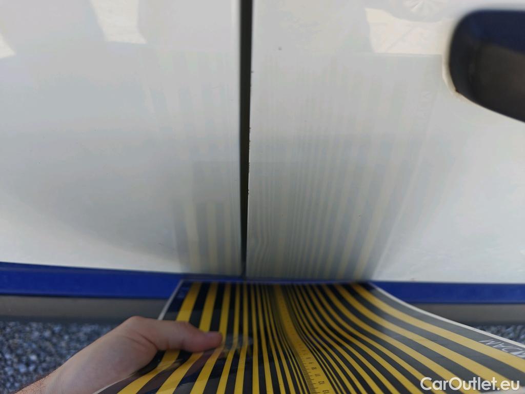  Opel  Combo OPEL  / 2018 / 3P / furgón derivado de turismo 1.5 TD 75kW (100CV) Express L H1 650kg #28