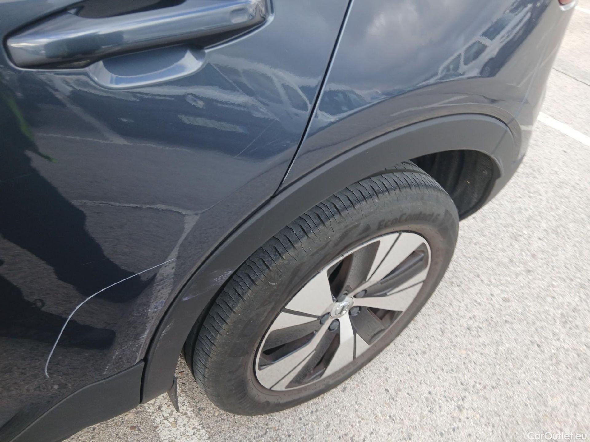  Volvo  XC 40 VOLVO XC40 / 2017 / 5P / todoterreno 1.5 T2 Momentum Pro Auto #12