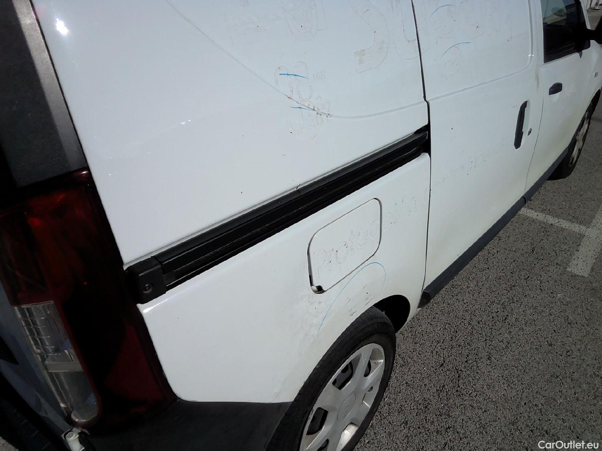  Dacia  Dokker DACIA  / 2013 / 4P / furgón derivado de turismo Van Essential Blue dCi 70kW (95CV) #30