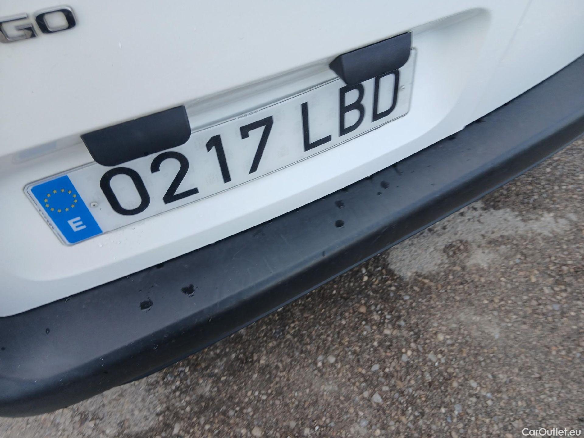  Citroen  Berlingo CITROEN  / 2018 / 4P / combi Talla M BlueHDi 100 LIVE (AC) #10