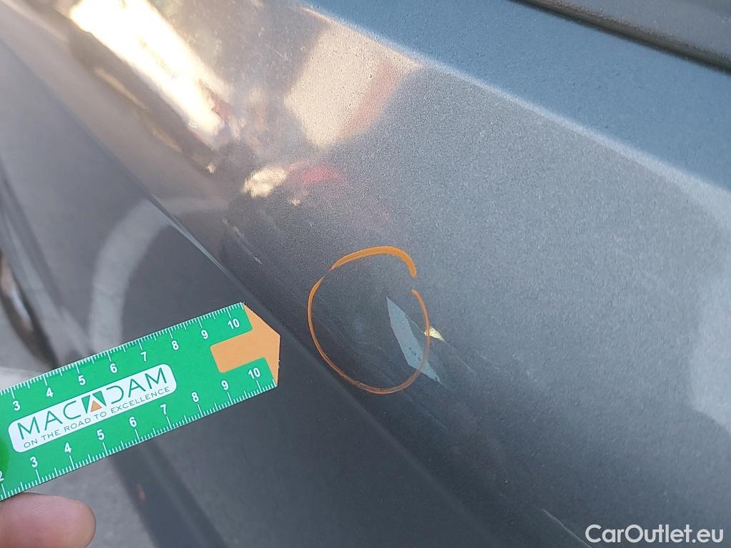  Volkswagen  T-ROC VOLKSWAGEN  / 2017 / 5P / todoterreno Advance 2.0 TDI 110kW (150CV) DSG (AC2) #6