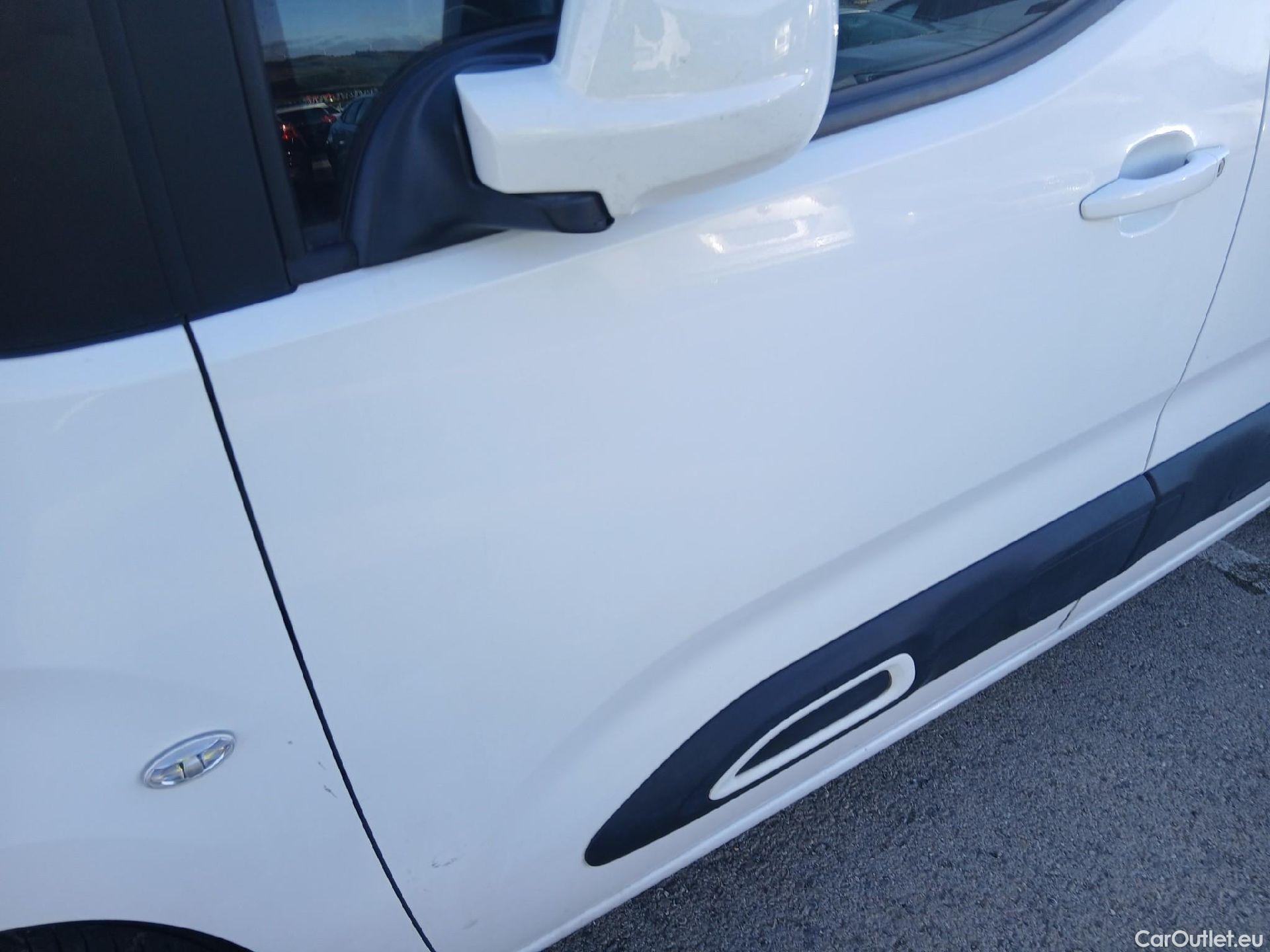  Citroen  Berlingo CITROEN  / 2018 / 5P / combi Talla M PureTech 110 S&S FEEL #10