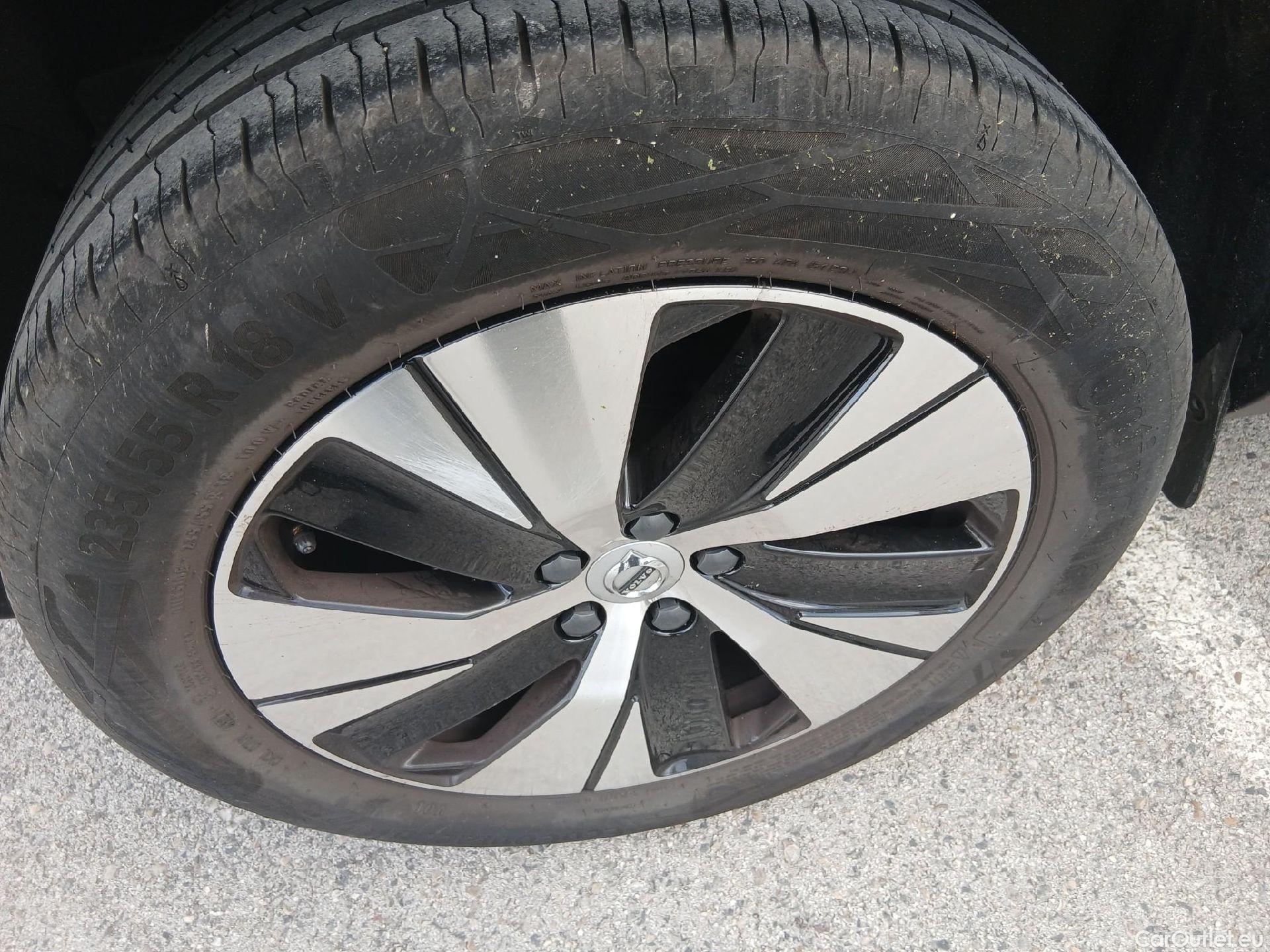  Volvo  XC 40 VOLVO XC40 / 2017 / 5P / todoterreno 1.5 T2 Momentum Pro Auto #20